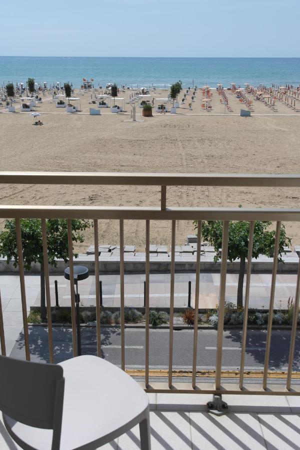 Hotel Karibe Bibione Exterior foto