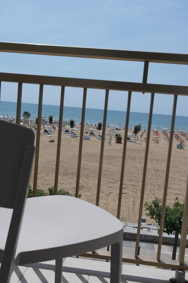 Hotel Karibe Bibione Exterior foto